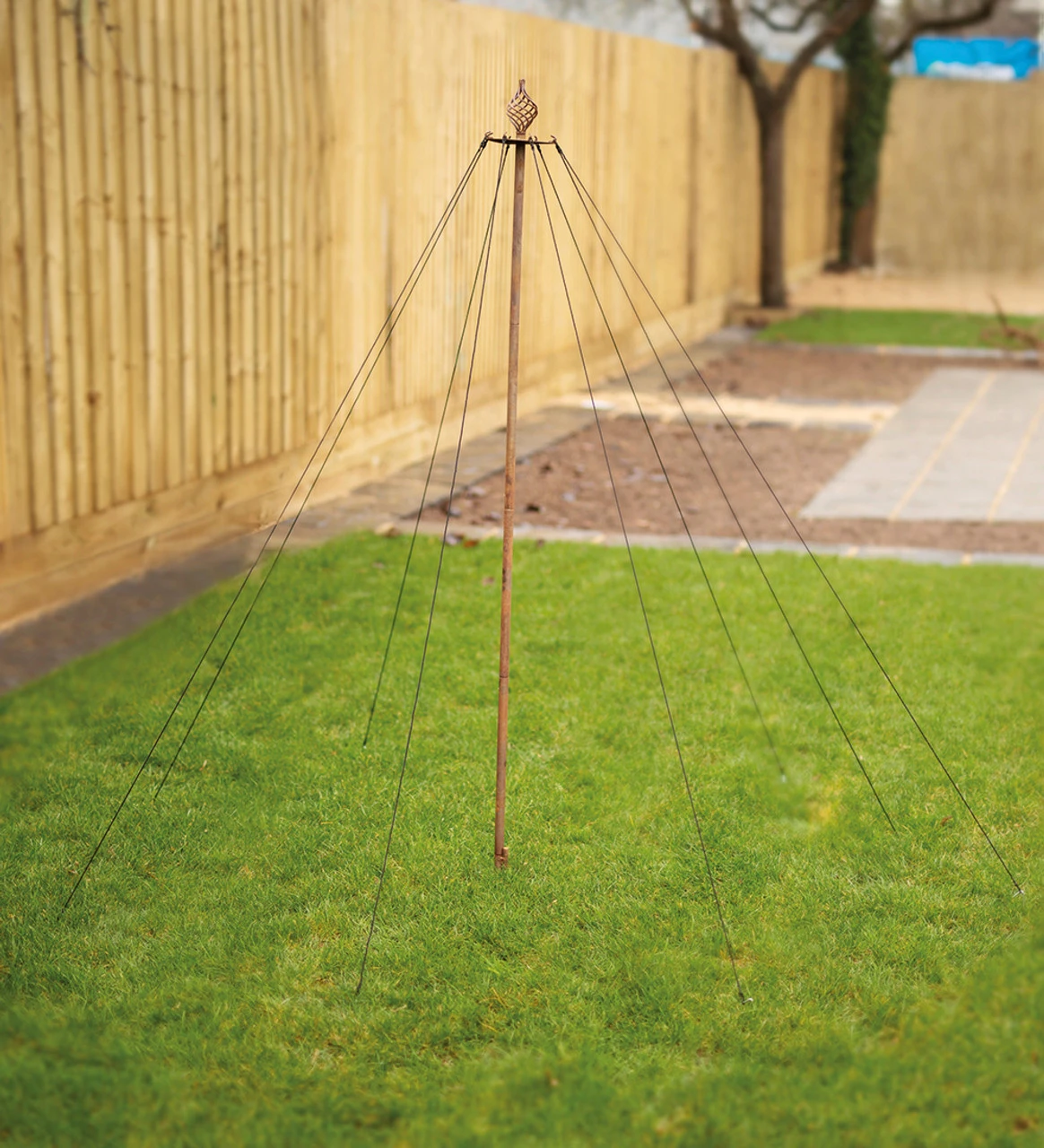 Rustic Maypole Support - Image 4