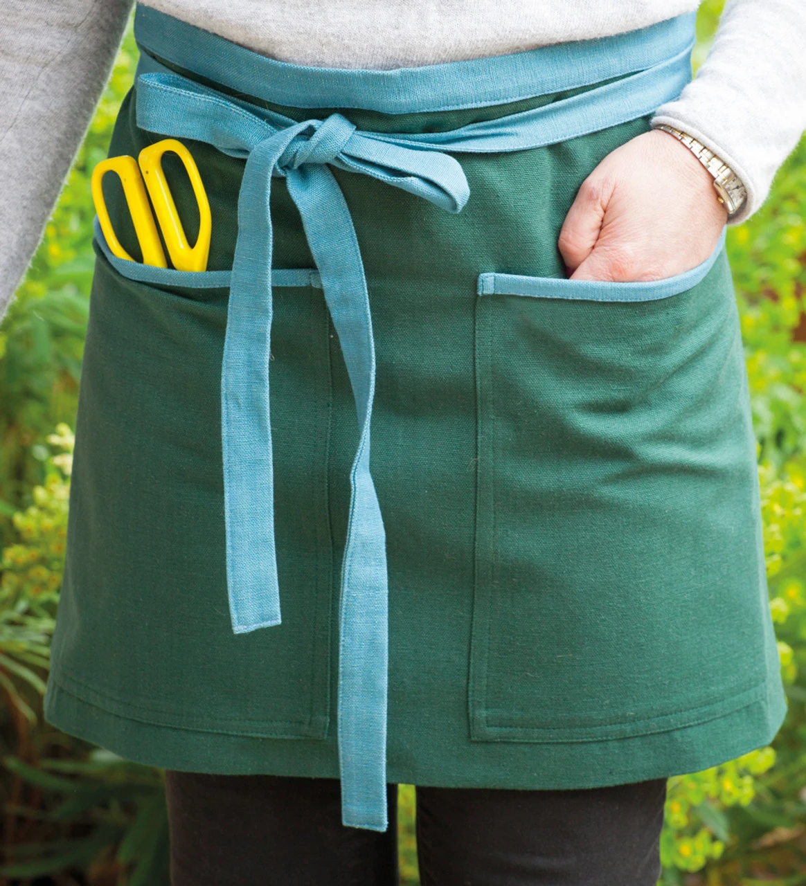 Sarah Raven Garden Apron - Image 2