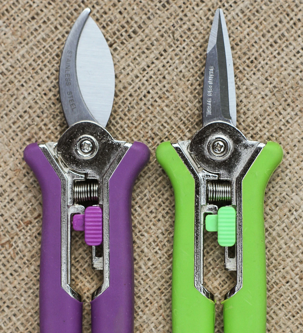 Sarah Raven Mini Secateurs Set - Image 3