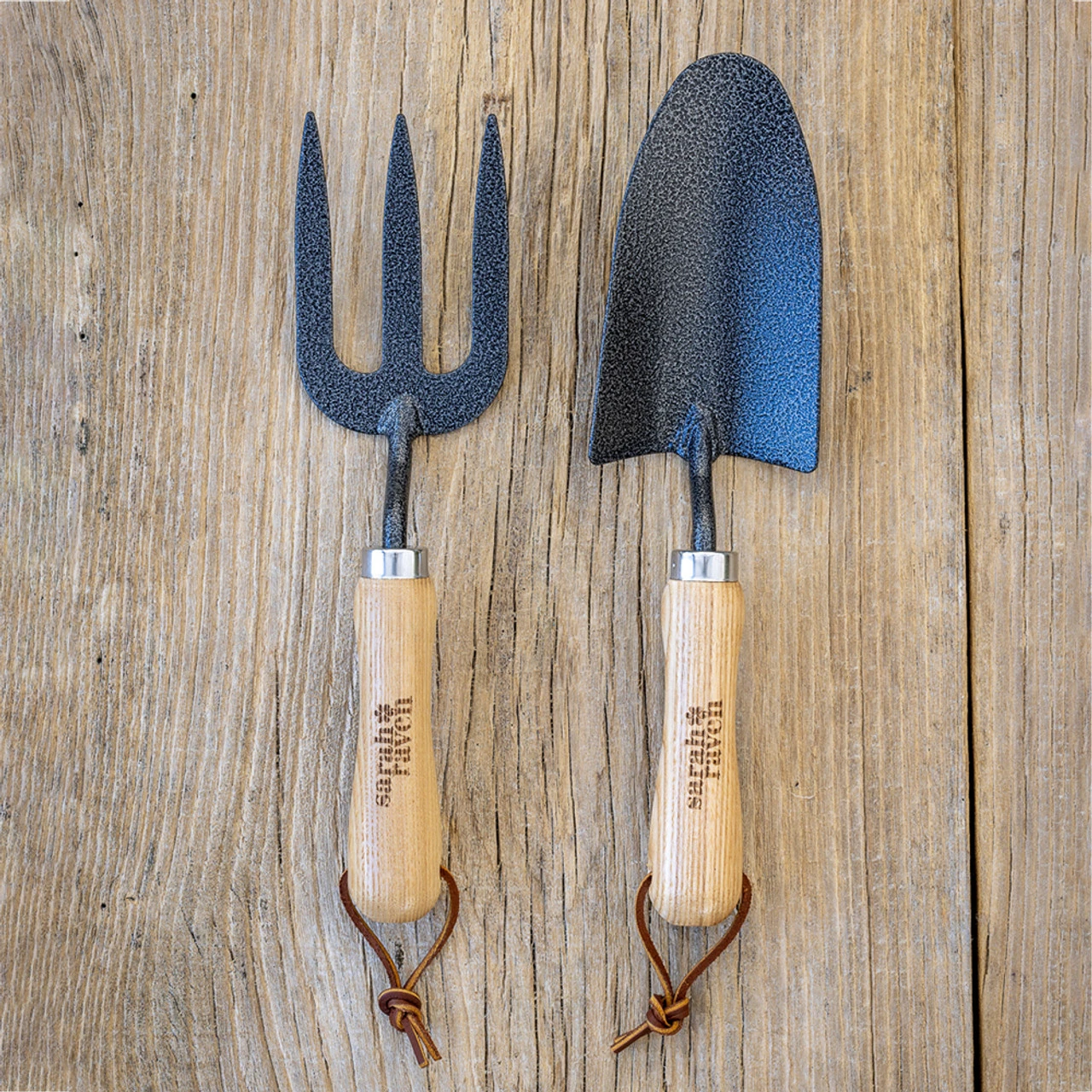 Sarah Raven Etched Carbon Tool Set - Image 2