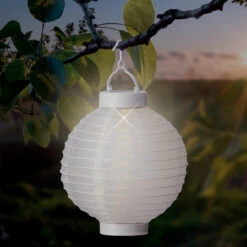 Solar Pagoda Light